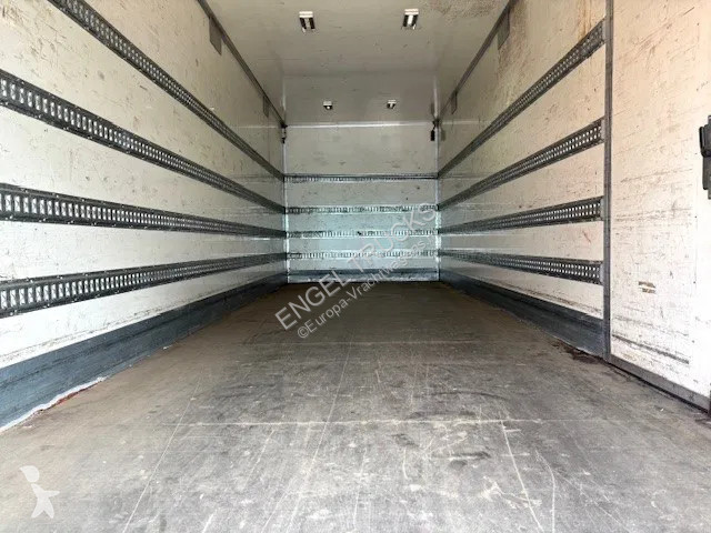 شاحنة MAN 18.250 BL WITH PLYWOOD CLOSED BOX AND...