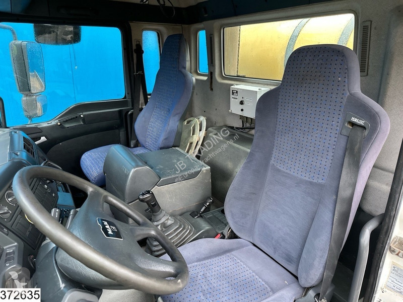 شاحنة MAN TGA  6x4, Manual transmission, Leaf...