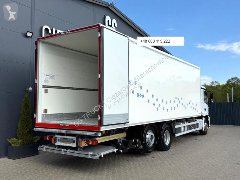 شاحنة Mercedes 2530