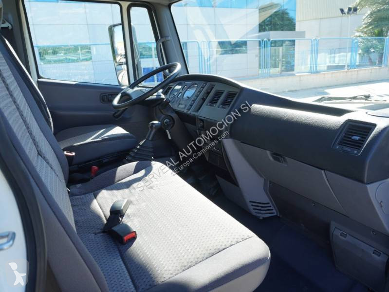 Teherautó Nissan 56.15