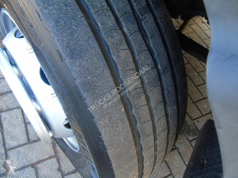 شاحنة Volvo 14.210 + ATP/FRC + CARRIER + LIFT +...