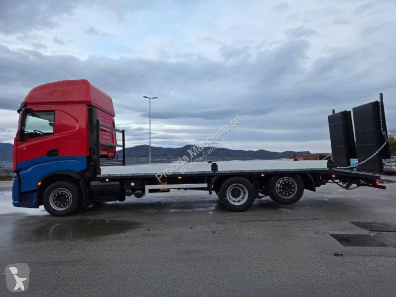 شاحنة Iveco