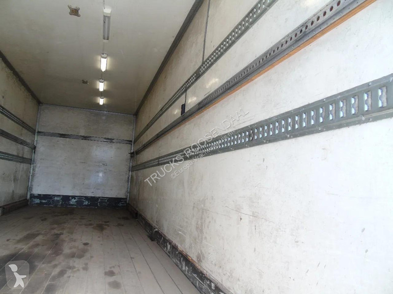 شاحنة Renault 220 + euro 5 + MANUAL + lift + 12T