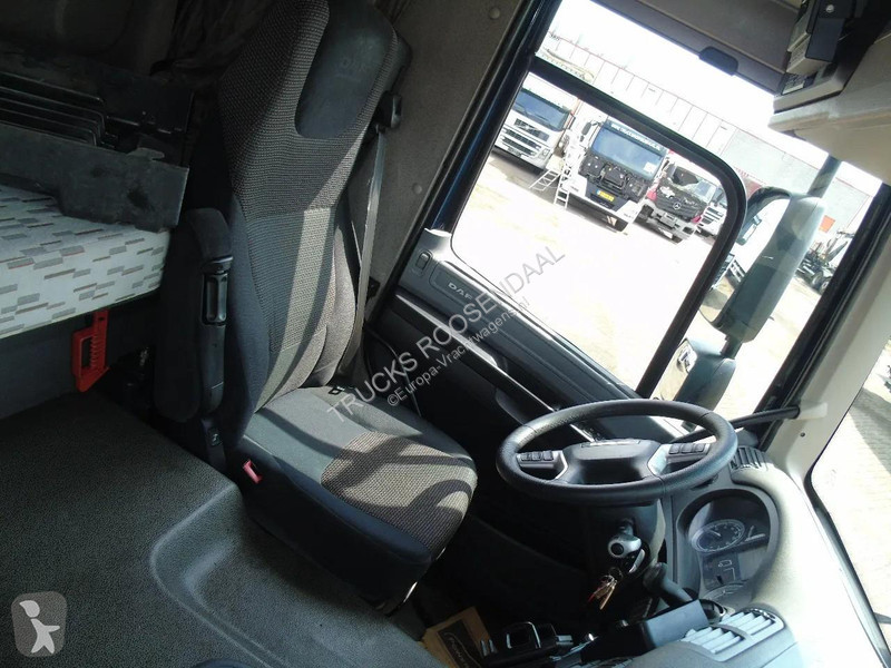 شاحنة DAF 220 + CARRIER + EURO 6 + LIFT