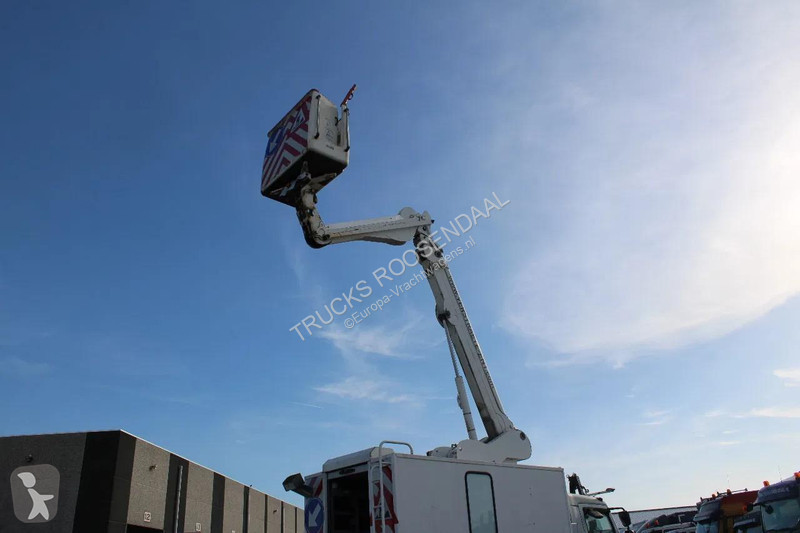 شاحنة Renault 220 + manual + 16 meter