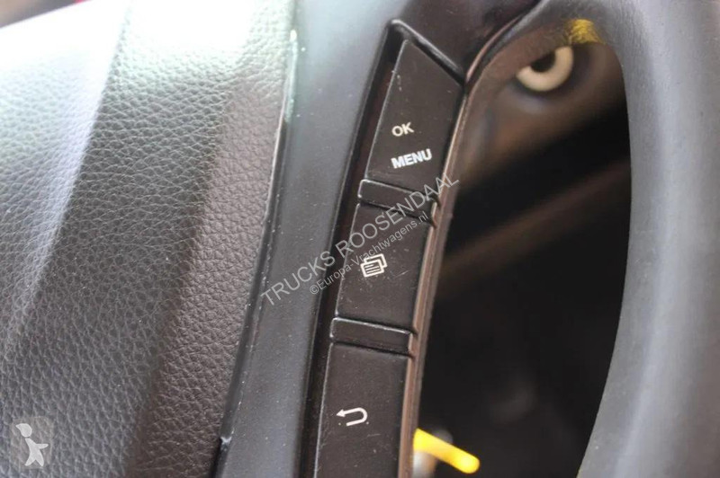 شاحنة Iveco 120E21 + Euro 6 + Dhollandia Lift +...
