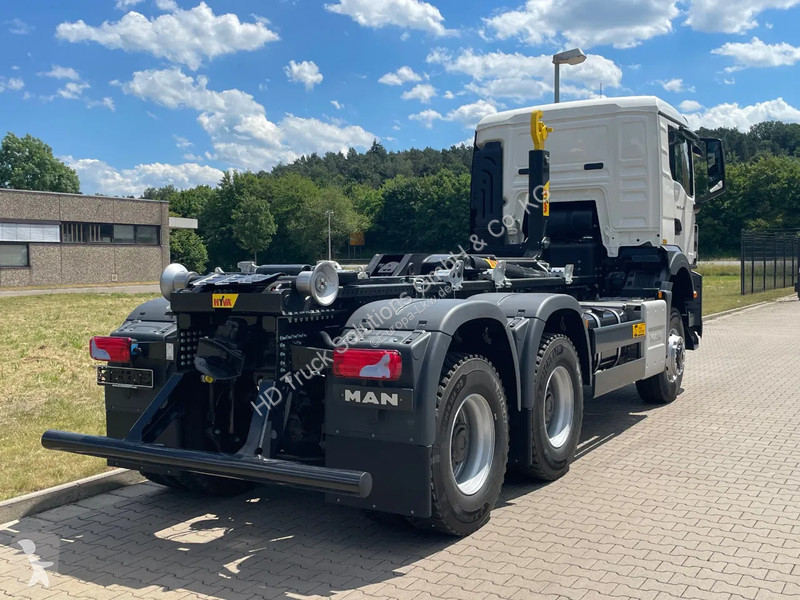 شاحنة MAN 33.440 MAN  33.440 6x6 Euro6e Hyva