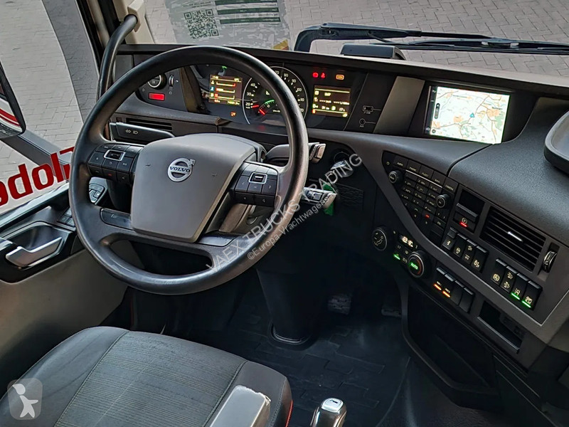 شاحنة Volvo 13460 Globetrotter 6x2*4 - BDF - I...