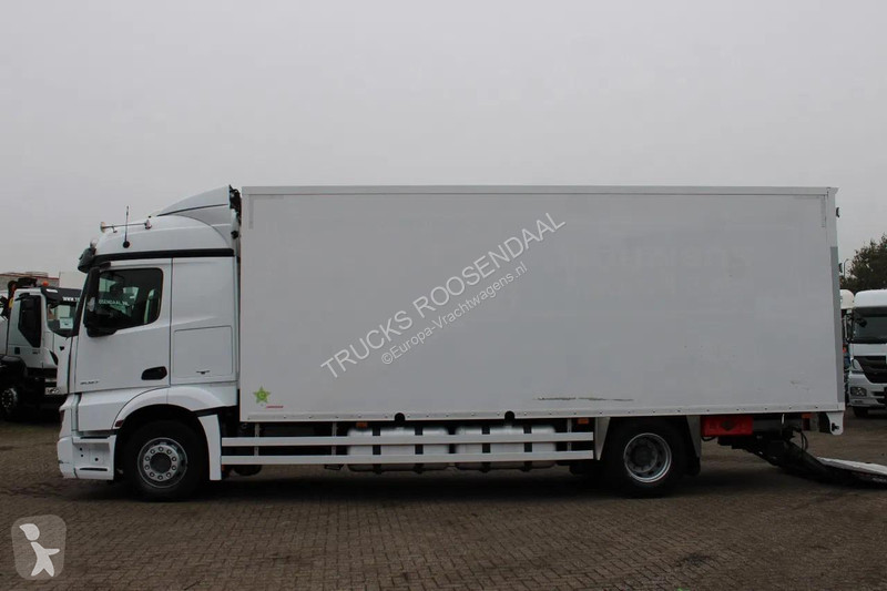 Camião Mercedes 2027 + EURO 6 + 19T
