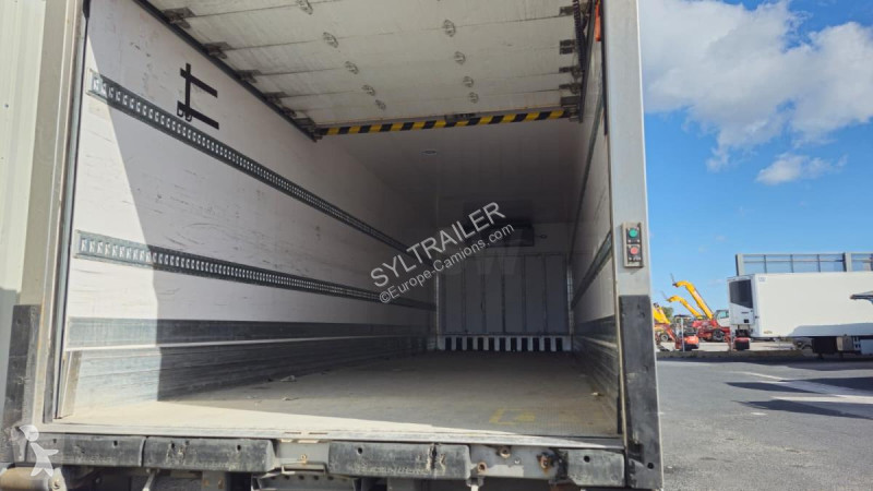 شاحنة Renault  D WIDE 280 DXI