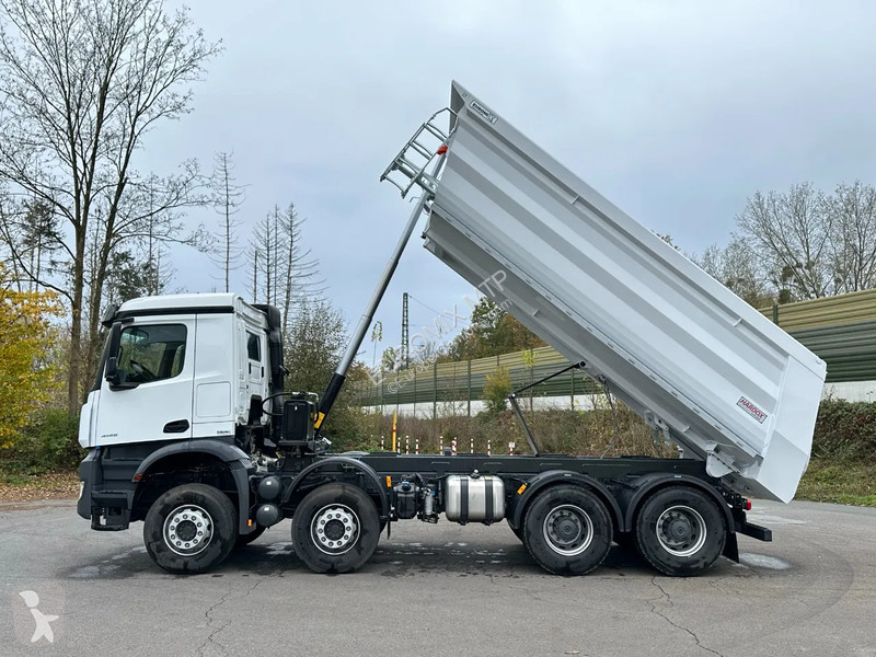شاحنة Mercedes 4145 Mercedes-Benz  5 4145 8X4...
