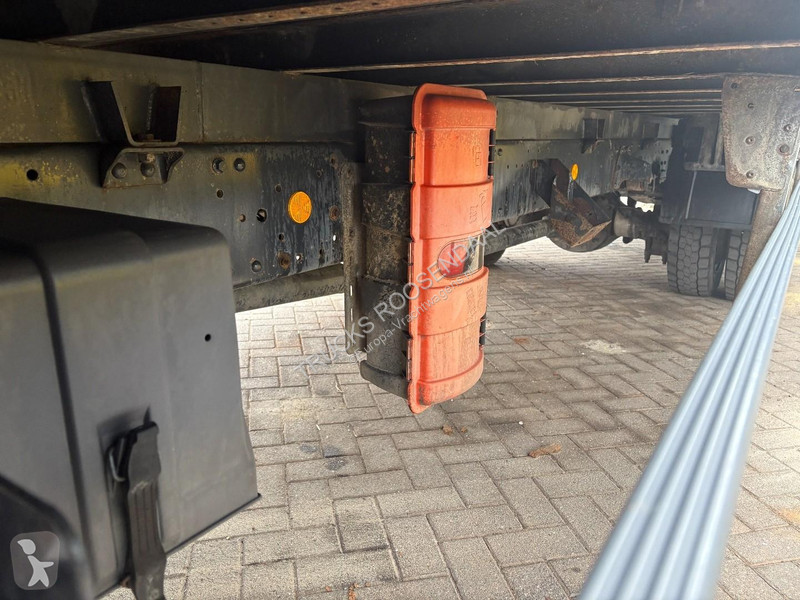 شاحنة Iveco 120E18 + euro 5 + lift