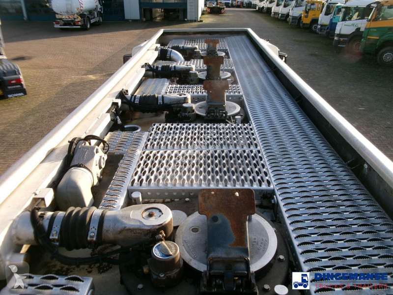 Lastbil Volvo 280 4x2 fuel tank 13.3 m3 / 4 comp