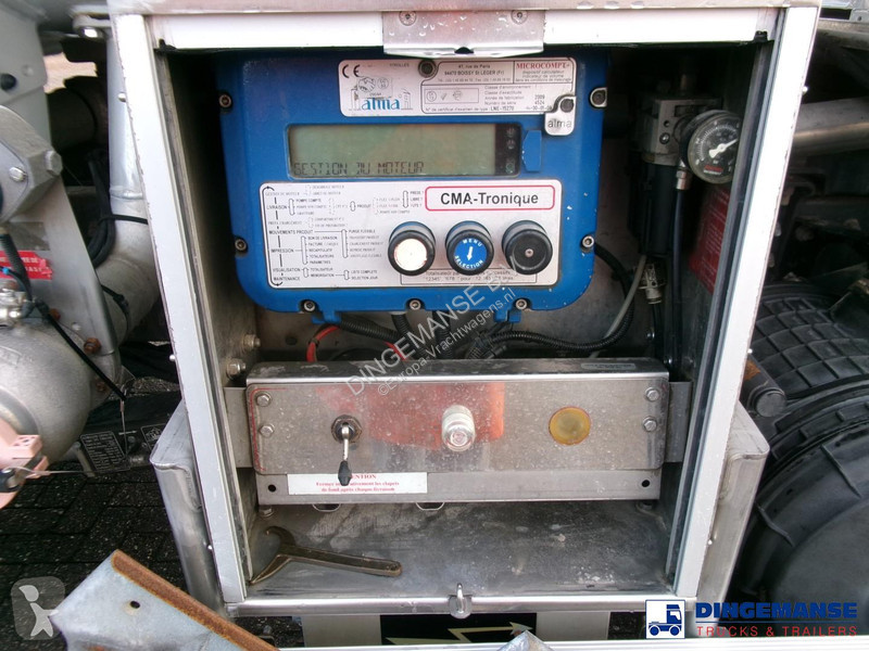 شاحنة Renault 270 dxi 4x2 fuel tank 13.6 m3 / 4...