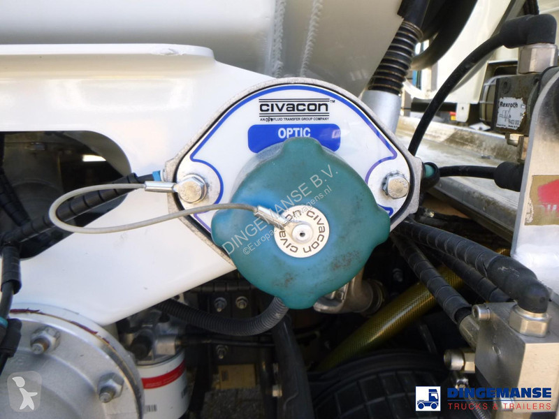 شاحنة Renault 270 dxi 4x2 fuel tank 13.7 m3 / 4...