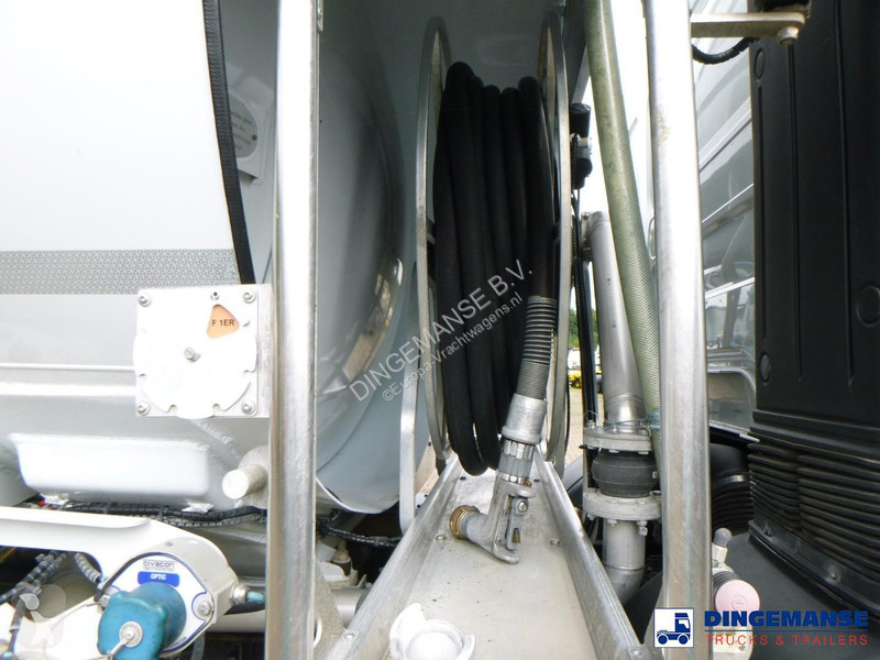شاحنة Renault 270 dxi 4x2 fuel tank 13.7 m3 / 4...
