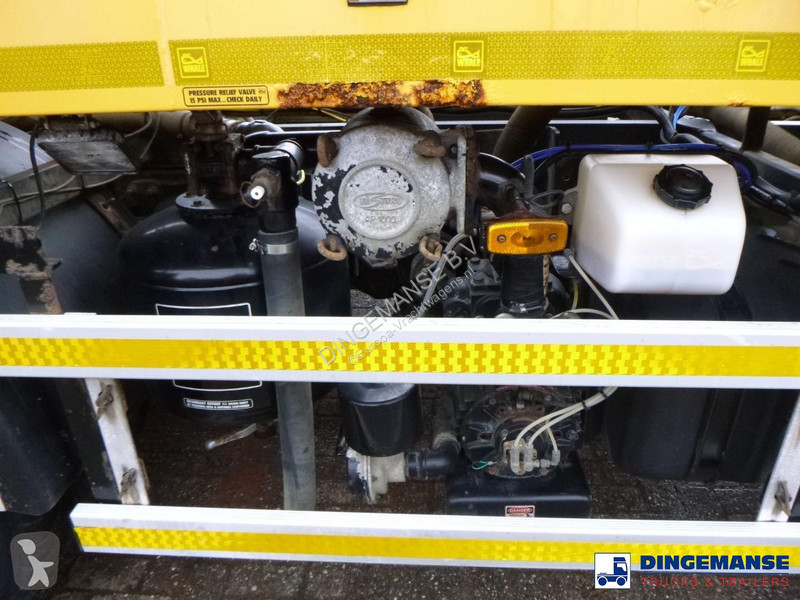 شاحنة Volvo FL 4x2 Vacuum truck Whale 8.1 m3