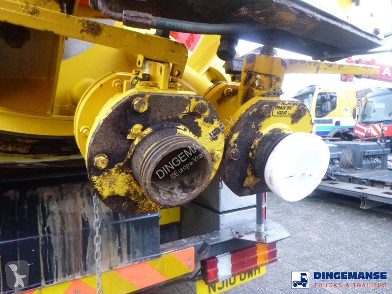 Camion Mercedes 1824 4x2 vacuum tank 8.1 m3