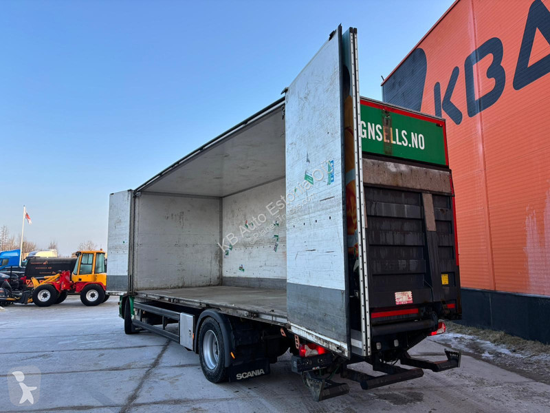 شاحنة Scania P 320 4x2 BOX =7515 mm