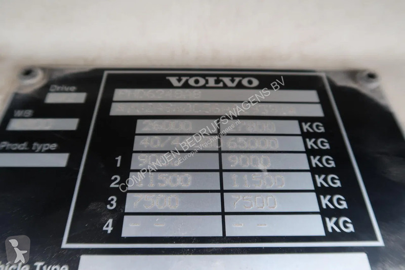 شاحنة Volvo 480  480 Cattle transport