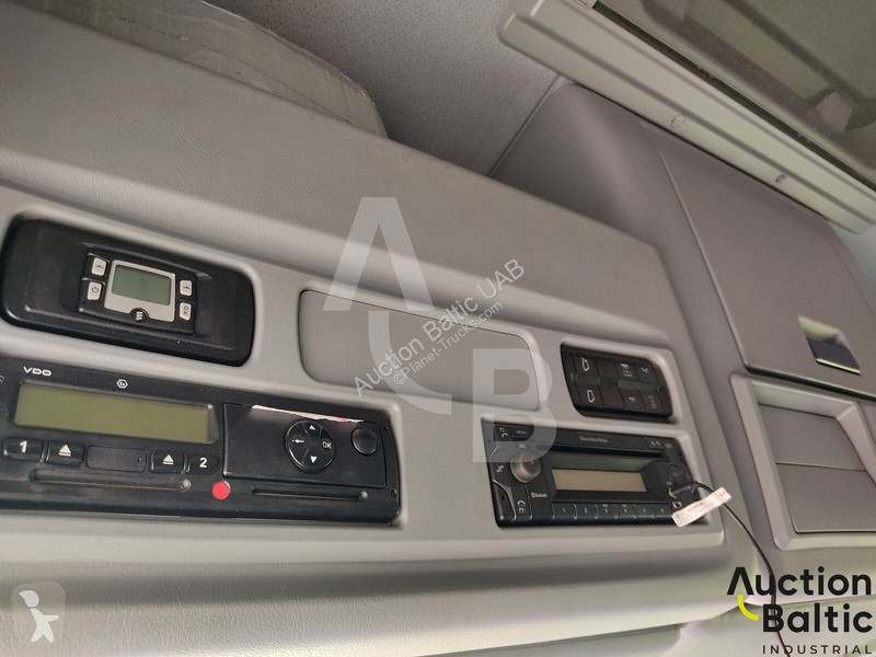 شاحنة Mercedes 822 L