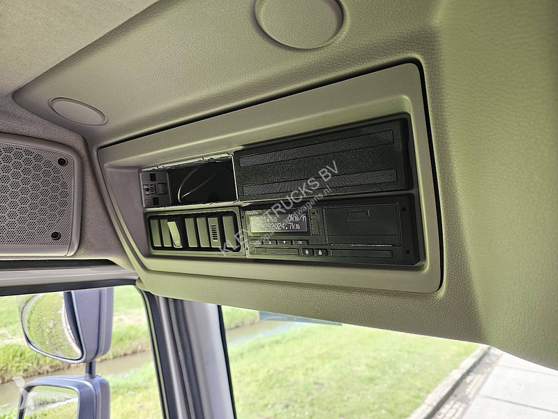 شاحنة Volvo FL 240.14 MANUAL AIRCO LIFT