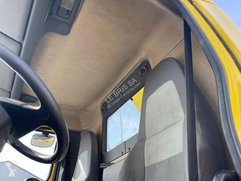 شاحنة Renault  MIDLUM 220.14