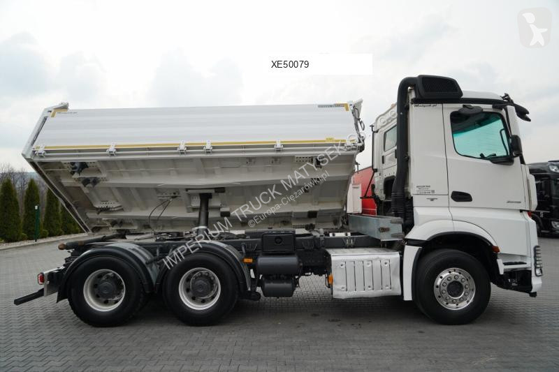 شاحنة Mercedes AROCS 2658