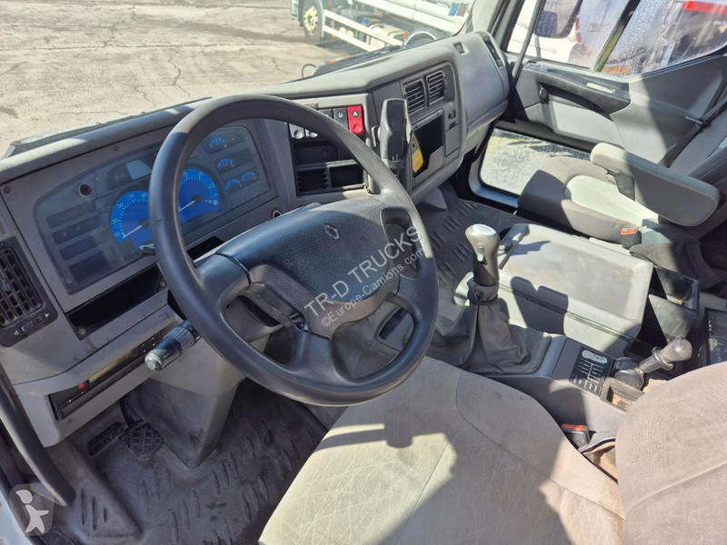 شاحنة Renault 420 - 11000L INSULATED INOX TANK...