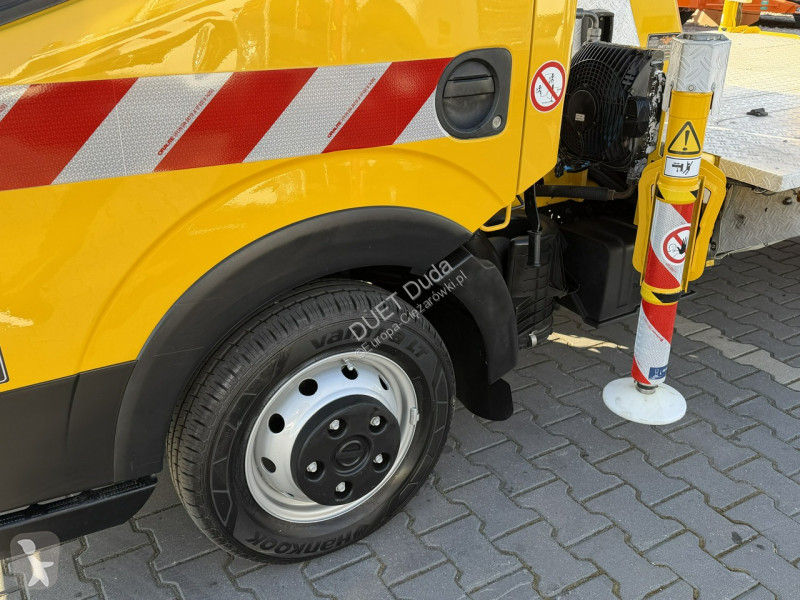 شاحنة Nissan Zwyżka Podnośnik Koszowy PALFINGER...