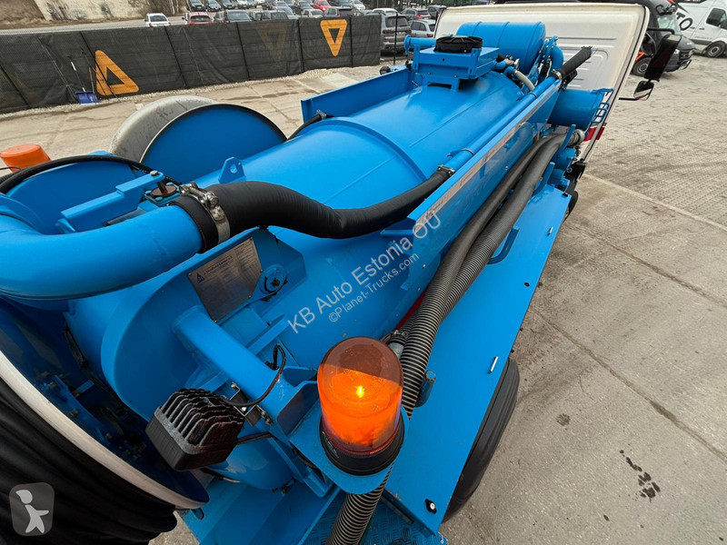 Mercedes 1323 4x2 J.Hvidtved Larsen tank 4000 l...