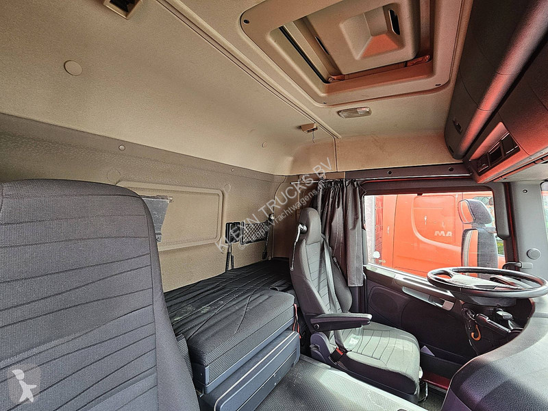 شاحنة Scania 450 6X2*4 CROWN ED.