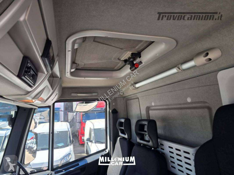 شاحنة Iveco 120E25 CENTINATO 10,20M 2018