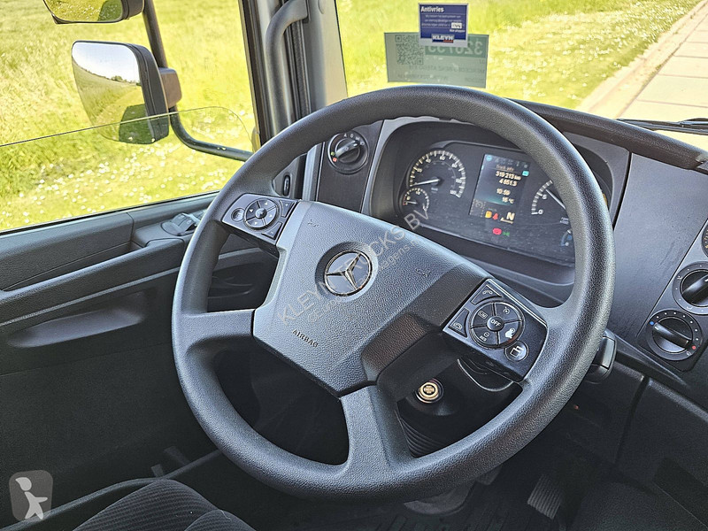 Camion Mercedes ATEGO 818 AIRCO LIFT 3 SEATS