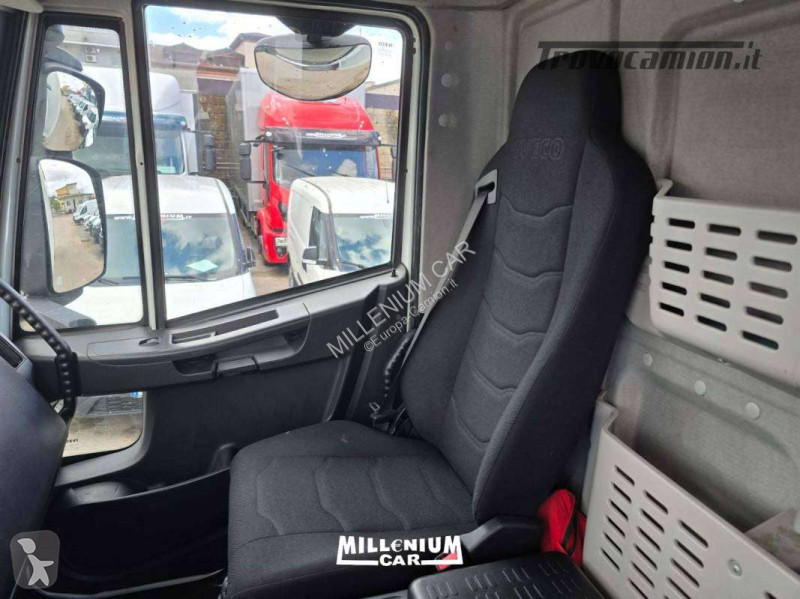 شاحنة Iveco 180E28 CENTINATO 9,60 (2017)