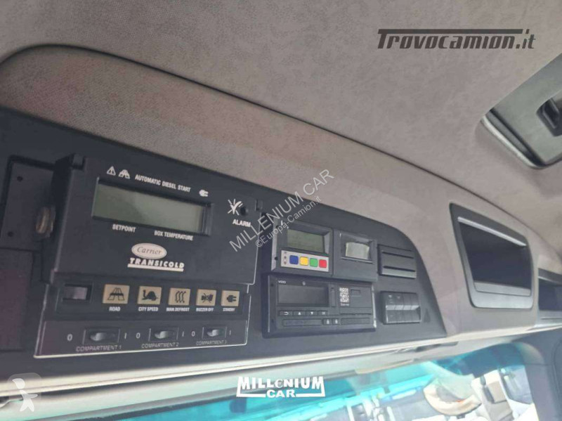 Camion Mercedes MERCEDES  25-32 EURO 6 CELLA...