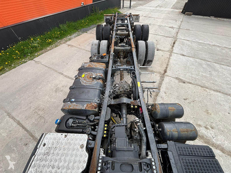 شاحنة Scania P410 4x4+2 HYDRAUICS / FRONT AXE 9T