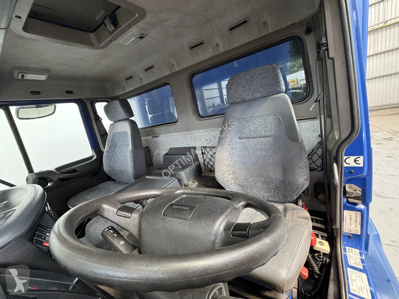 شاحنة Volvo 220 121651 km airco