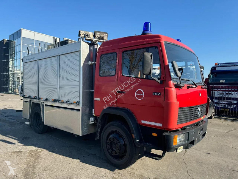 شاحنة Mercedes 4X2 FIRE TRUCK HIAB 050A ONLY...