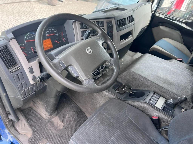 شاحنة Volvo 250 4X2 EURO 6 - 19 TON + DHOLLANDIA