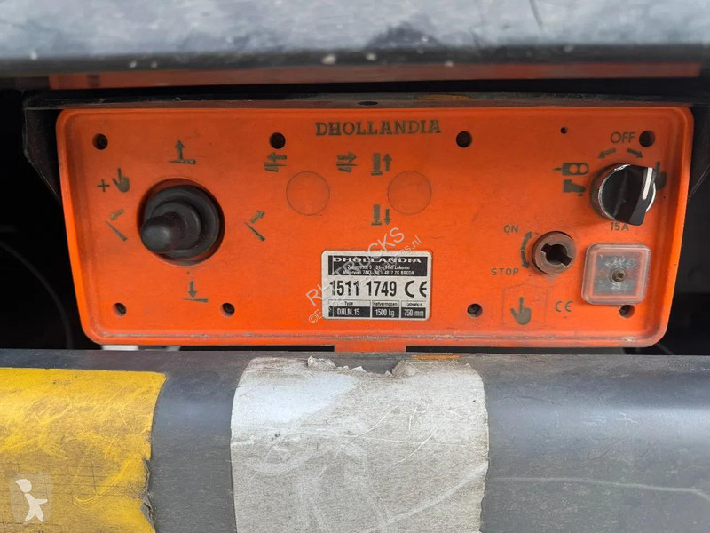 شاحنة Mercedes 1016 4X2 - EURO 6 + DHOLLANDIA LIFT