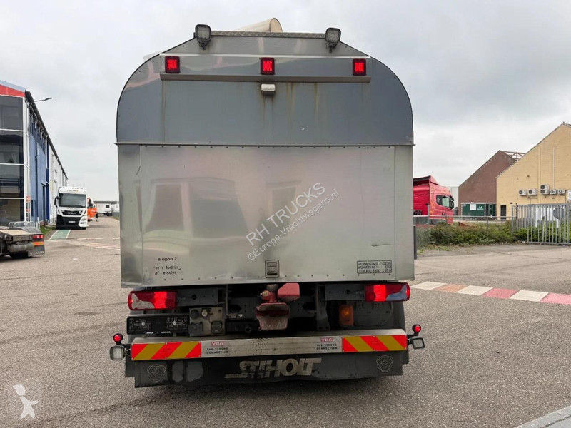 شاحنة Scania P400 8X2 EURO 5 - TANK 21.700 ITER