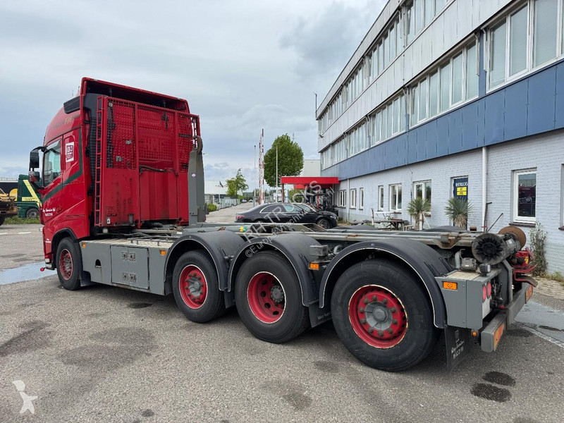 شاحنة Volvo 500 8X2 EURO 6 + JOAB 24 TON HOOKLIFT