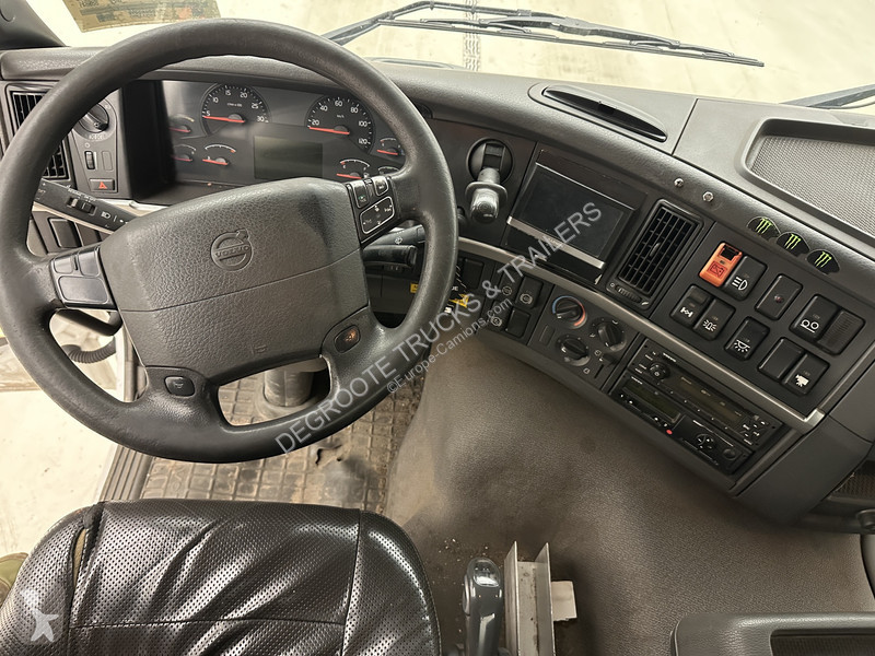 شاحنة Volvo 420 - 6x2