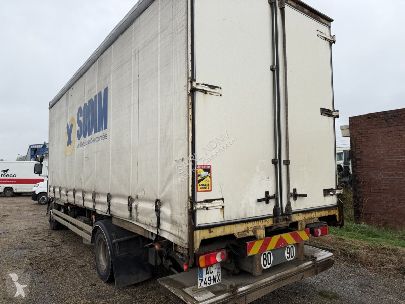 شاحنة Renault 240
