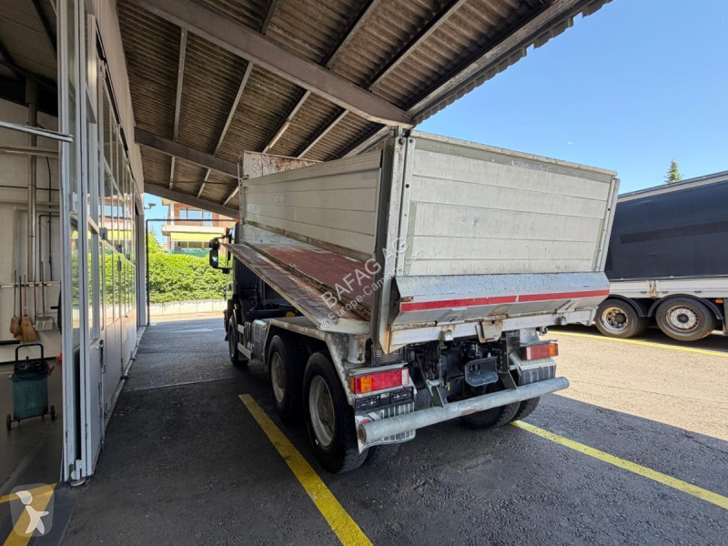 شاحنة Iveco 260t45 trakker