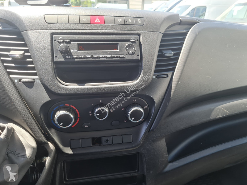 عربة نفعية Iveco DAILY CCB 35C13 EMPATTEMENT...