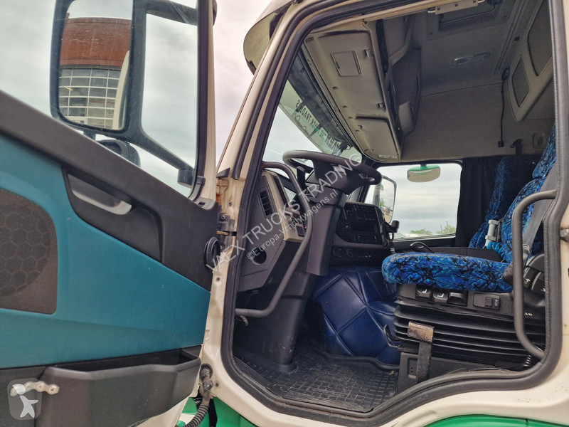 شاحنة Volvo Globetrotter 6x2*4 - Livestock -...