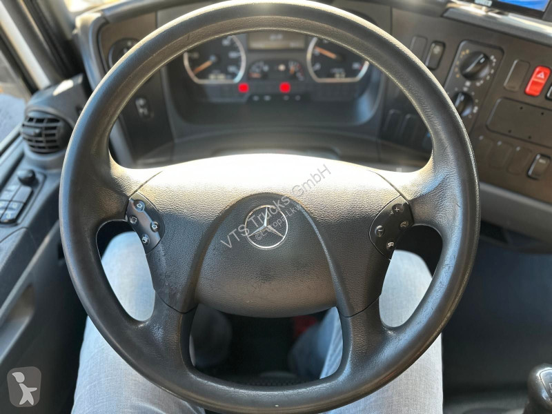 Camion Mercedes 816 4x2 Euro5 Koffer mit...