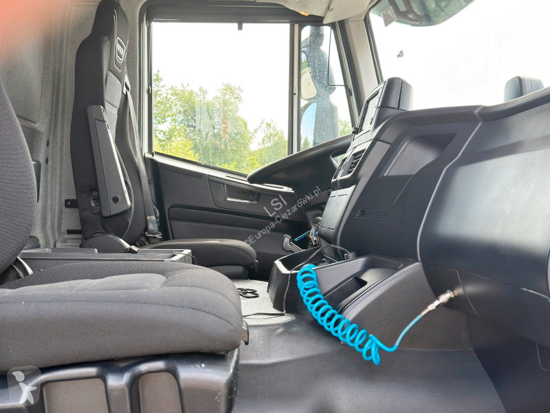 شاحنة Iveco 420 * PRITSCHE 6,00* ATLAS...